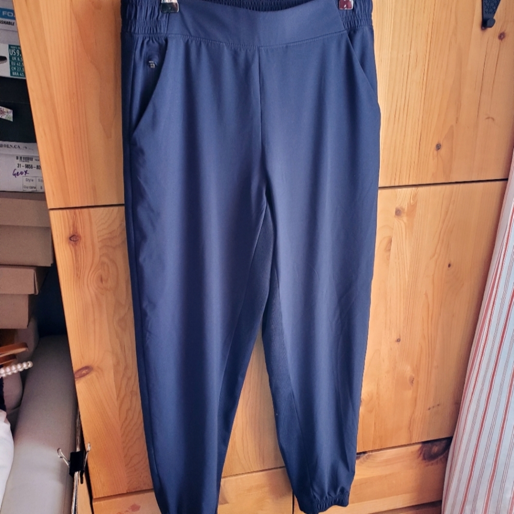 Athleta Women's Navy Brooklyn Joggers Size 6